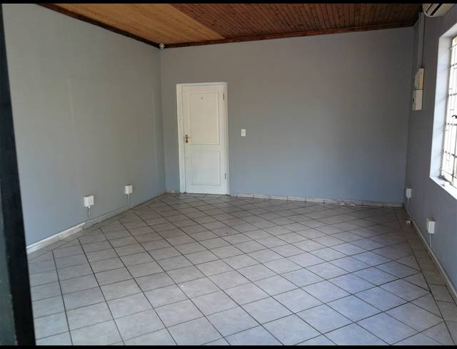 60M² BUSINESS RENTED IN RUSTENBURG CENTRAL